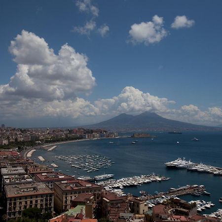 Garibaldi 136 Hotel Napoli Bagian luar foto